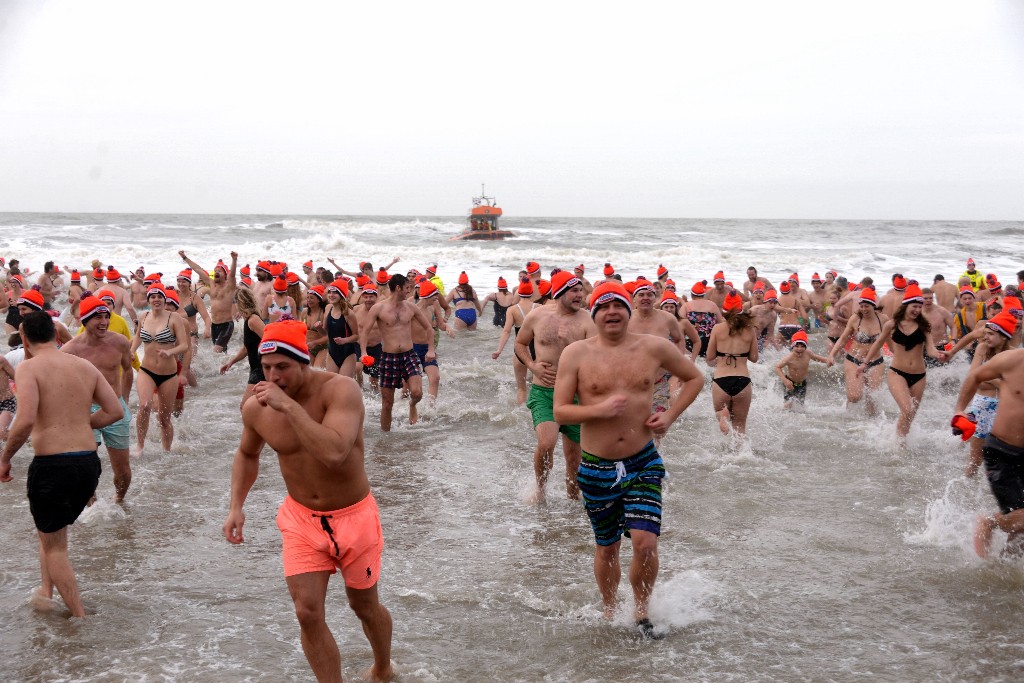 ../Images/Nieuwjaarsduik Nederzandt 2018 078.jpg